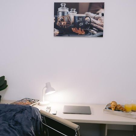 Hotel Piso Compartido Delyrent, Reja Jaén Zewnętrze zdjęcie