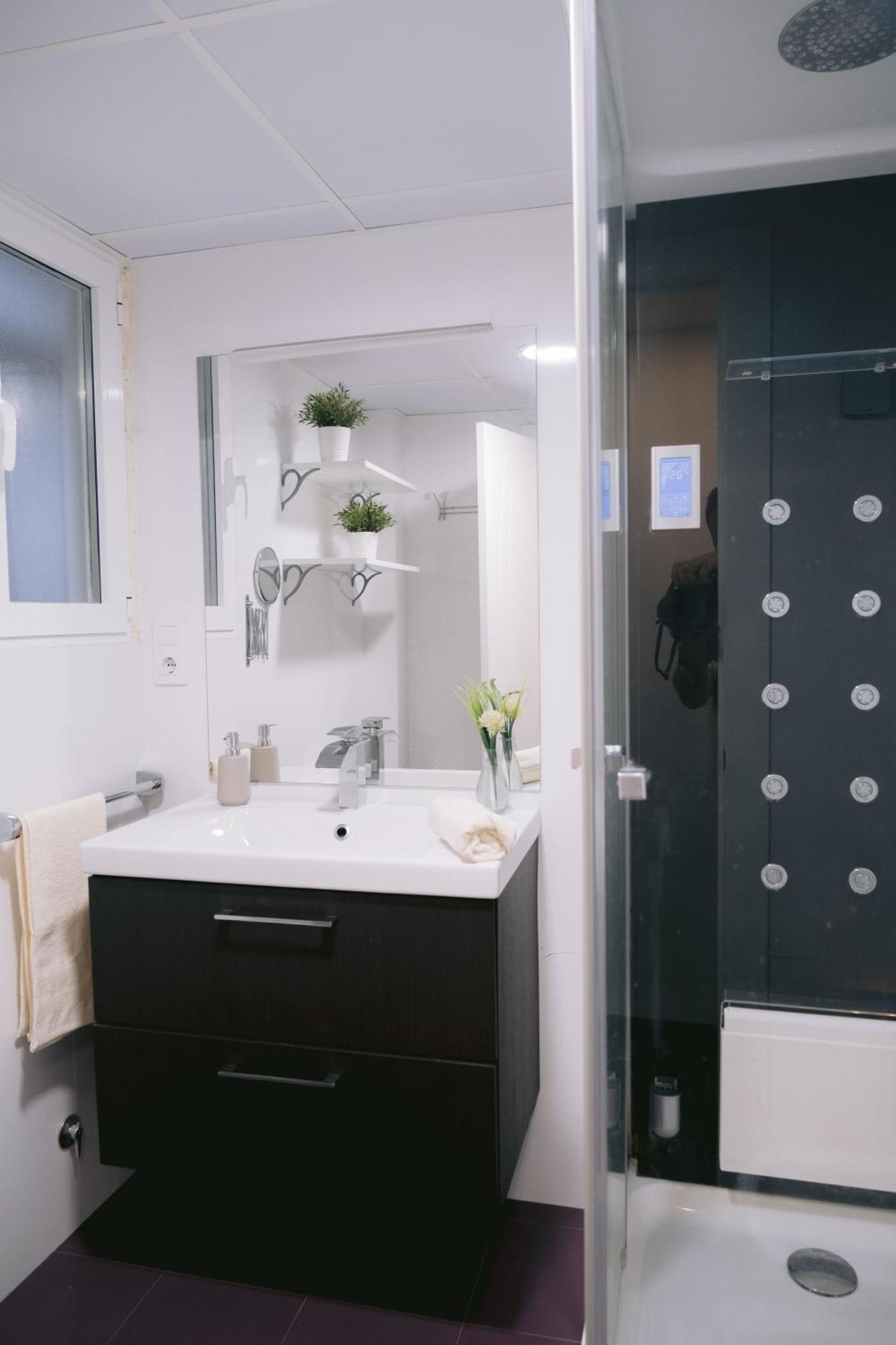 Hotel Piso Compartido Delyrent, Reja Jaén Zewnętrze zdjęcie
